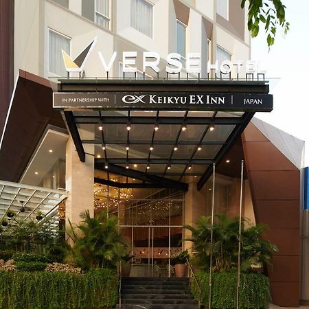 Verse Luxe Hotel Wahid Hasyim Yakarta Exterior foto